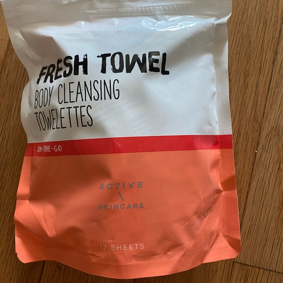 Bath & Body Works Bath & Body Bath Body Works Fresh Towel Body